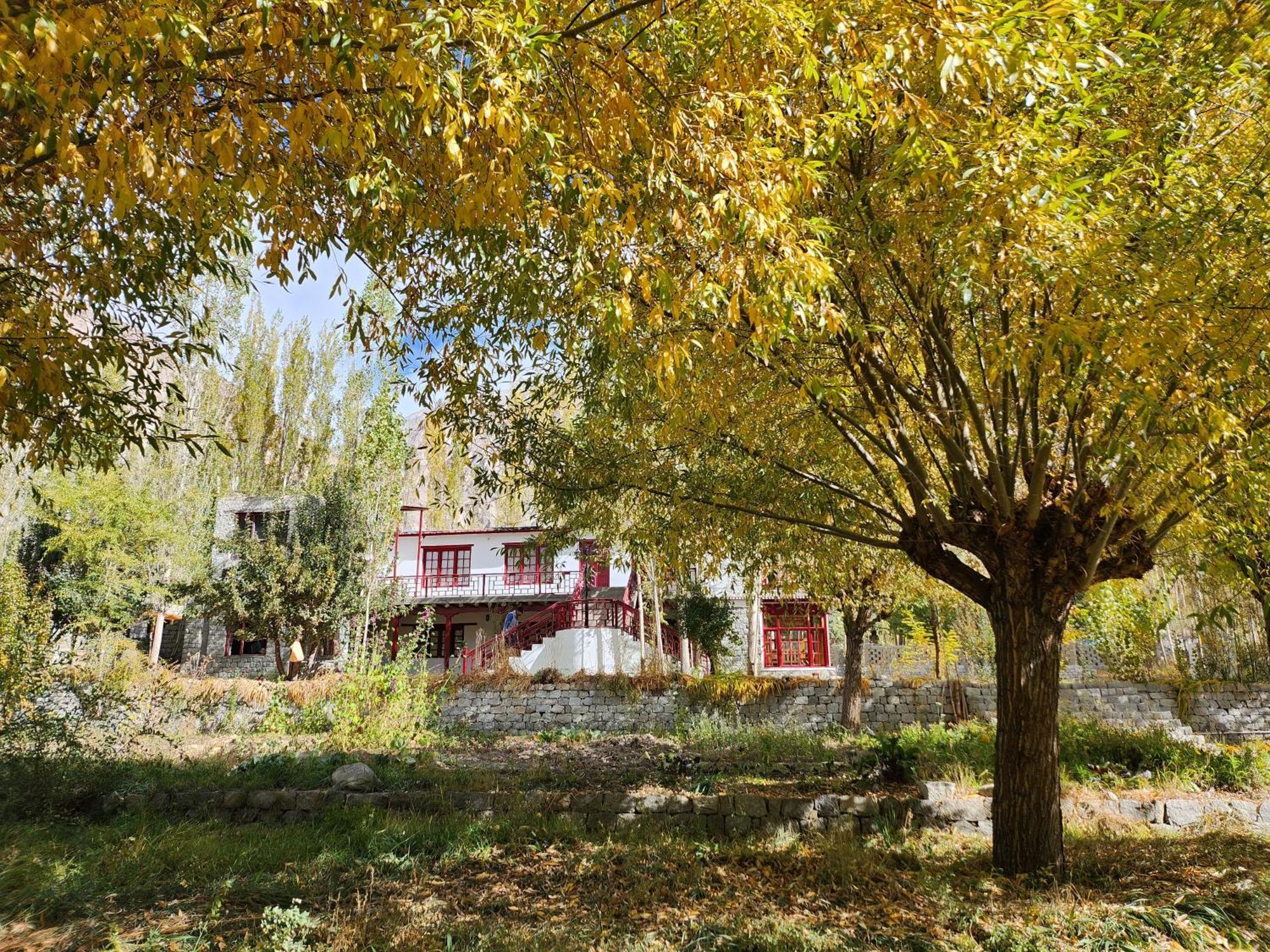 Lharimo Hotel Leh - Ladakh Екстер'єр фото