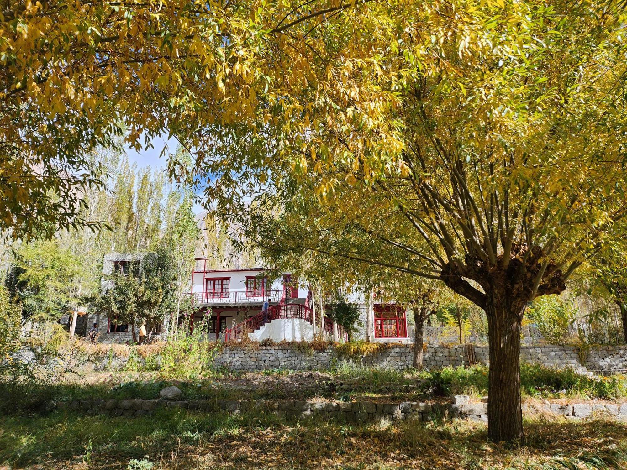 Lharimo Hotel Leh - Ladakh Екстер'єр фото