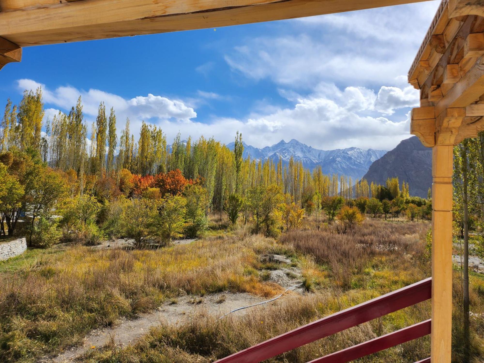 Lharimo Hotel Leh - Ladakh Екстер'єр фото