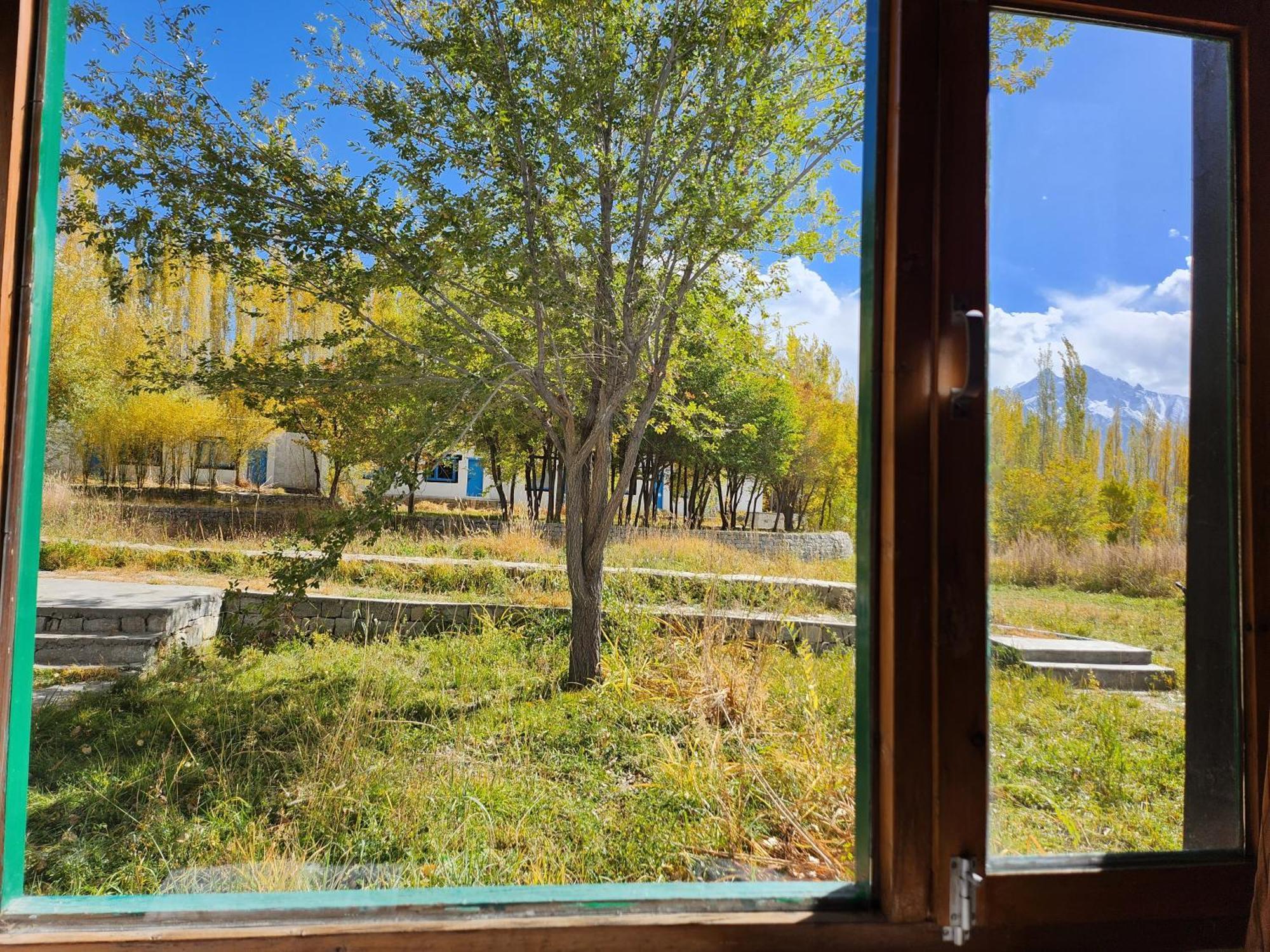 Lharimo Hotel Leh - Ladakh Екстер'єр фото