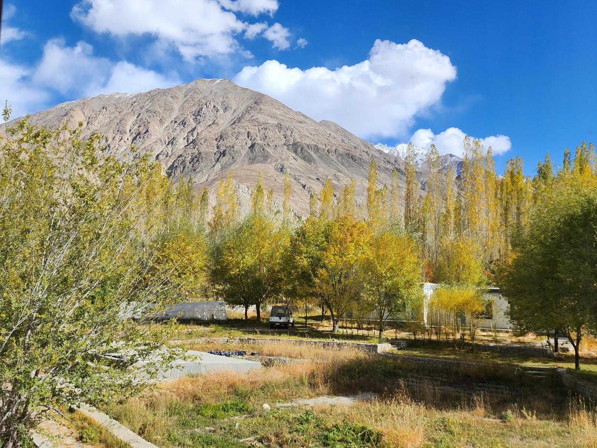 Lharimo Hotel Leh - Ladakh Екстер'єр фото